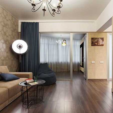 Modern Double Bedroom Apartment In Arkadia Odesa Exterior photo